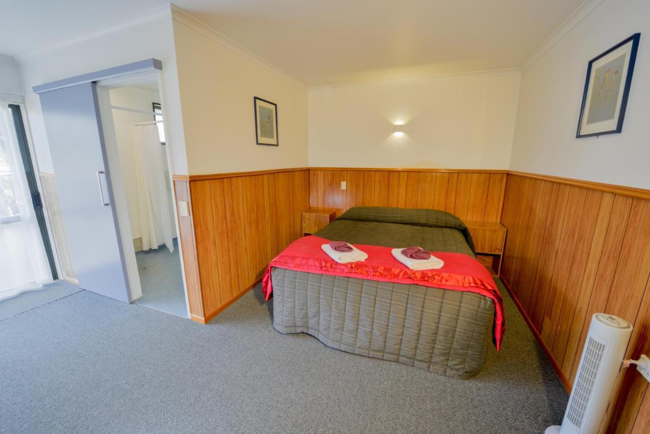 Wilderness Motel Accommodation Haast Extérieur photo