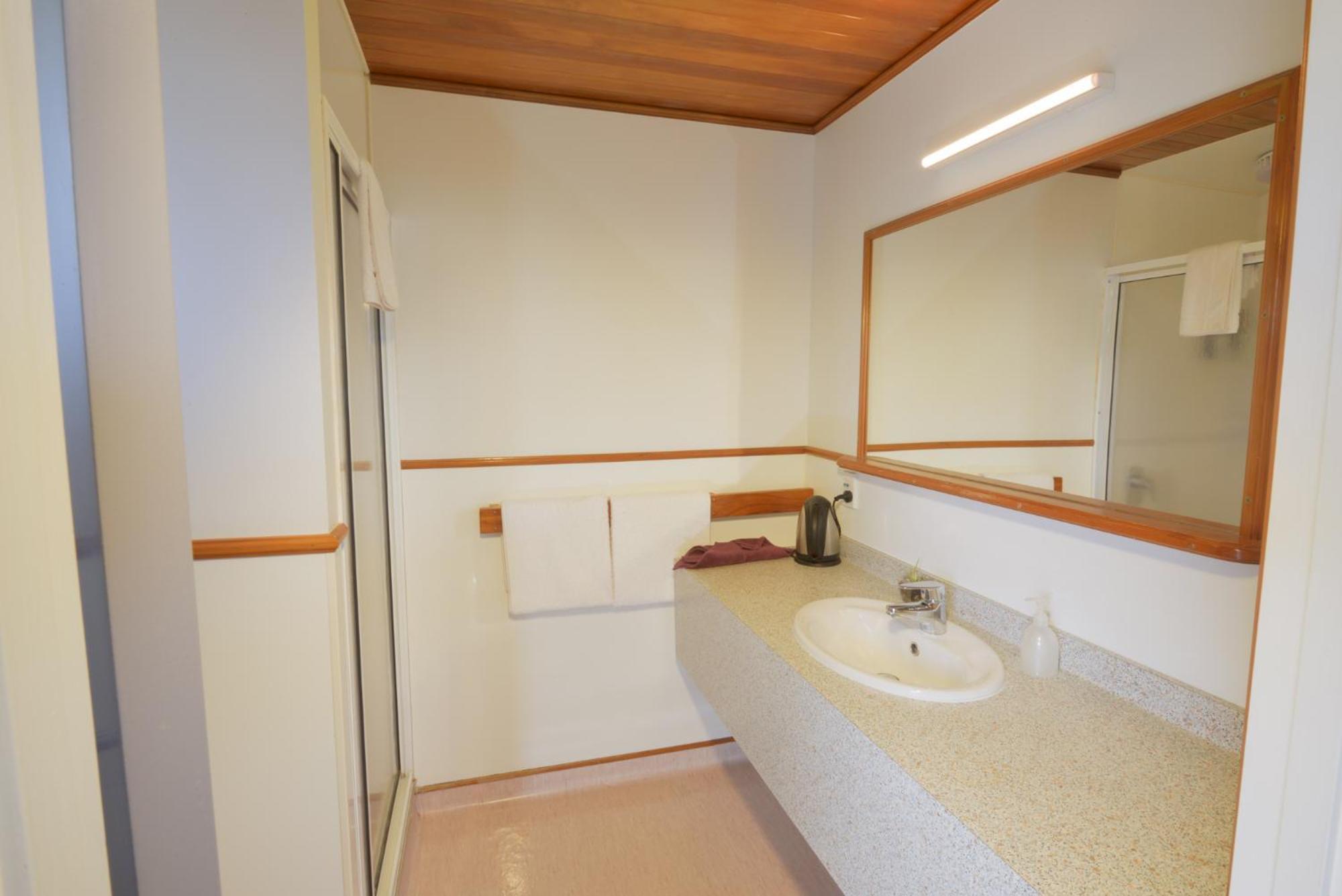 Wilderness Motel Accommodation Haast Extérieur photo