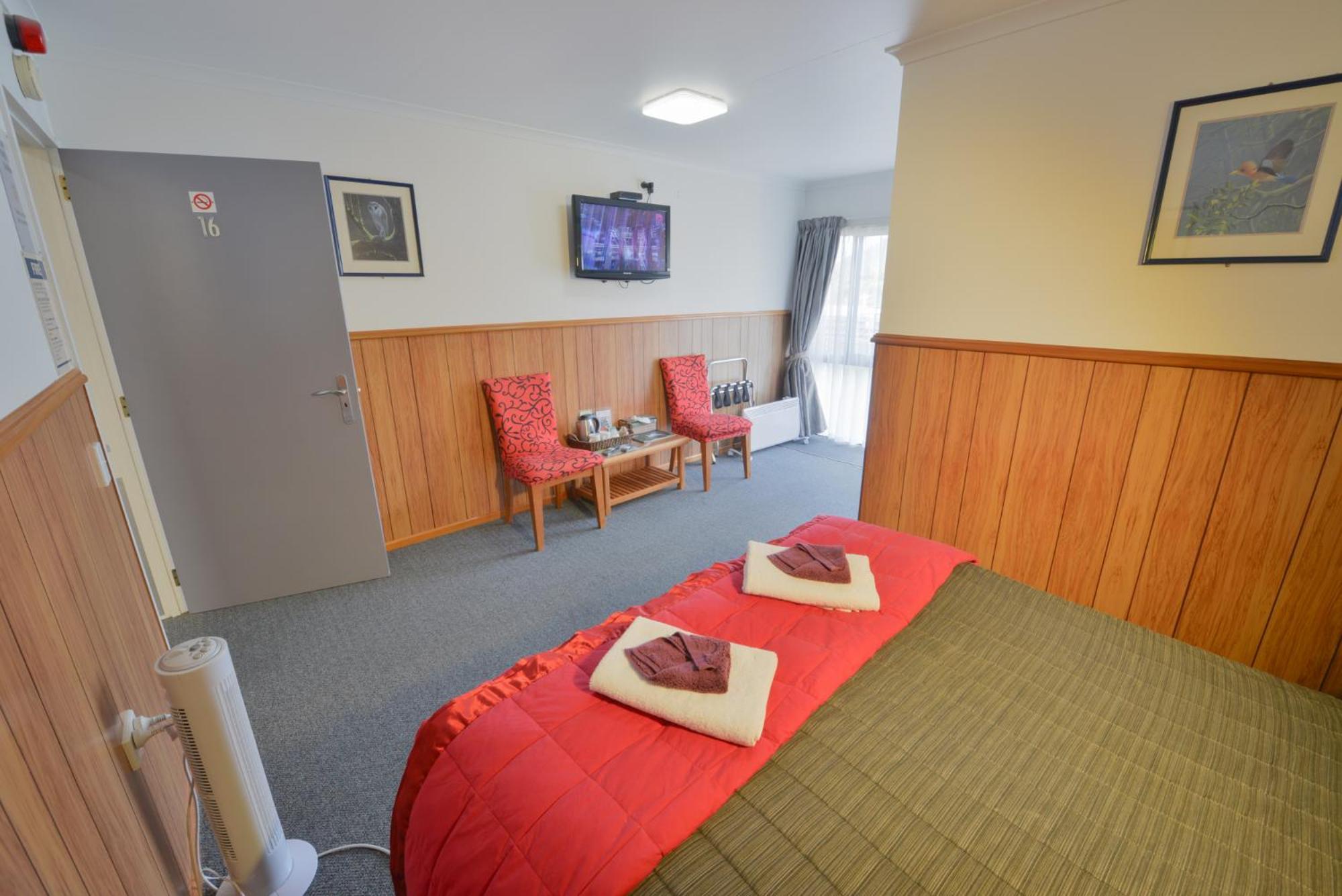 Wilderness Motel Accommodation Haast Extérieur photo